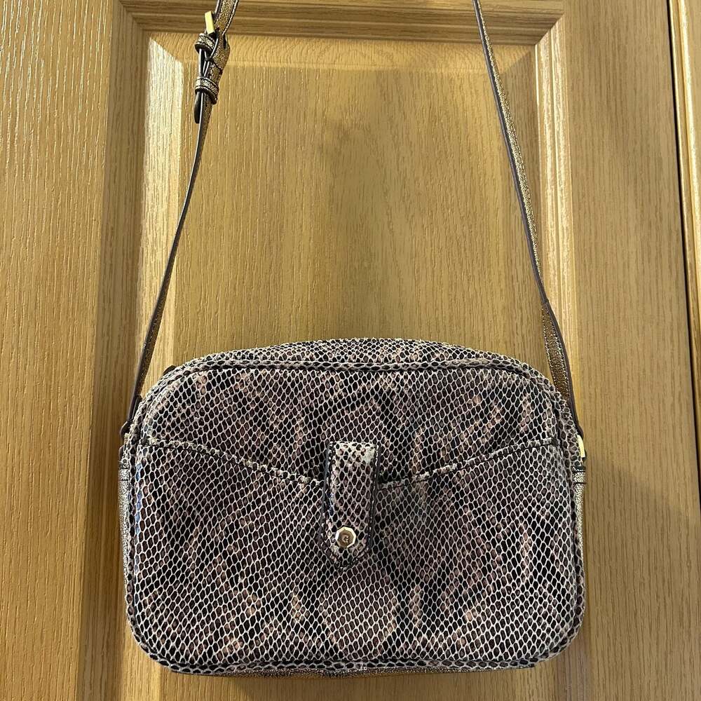 G.I.L.I. Leather Crossbody Bag